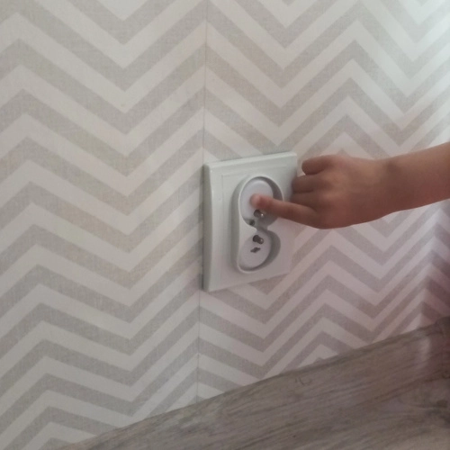 Design blanc discret pour tous les intérieurs