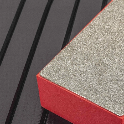 Surface diamantée résistante pour une longue durée de vie