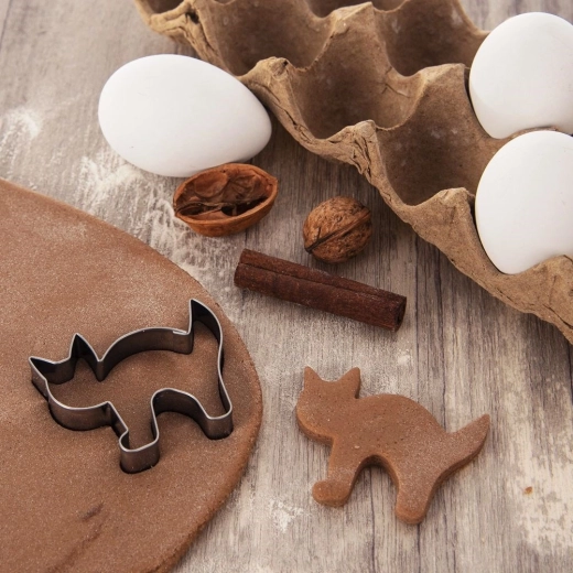 Silhouette de chat précise pour des biscuits parfaits