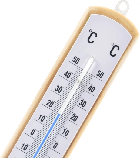 Grande plage et échelle lisible