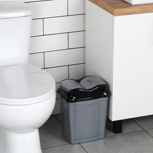 Dimensions compactes pour les petits espaces