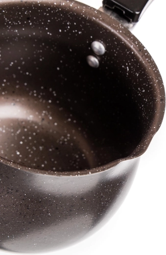 Revêtement antiadhésif pour une saveur pure et un nettoyage facile