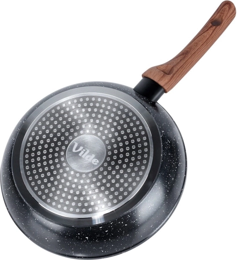 Compatible avec tous les types de plaques, y compris l’induction