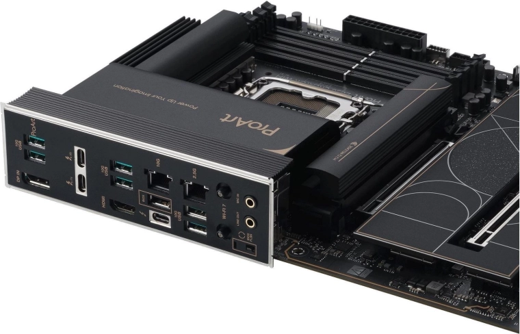 Connectivité de pointe : 2× Thunderbolt 5, LAN 10G + 2.5G, Wi‑Fi 7