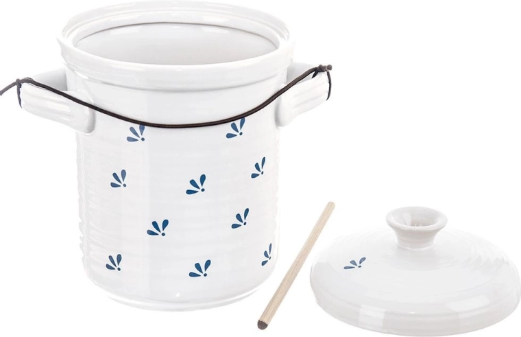 Double couvercle et presse pour une fermentation sûre