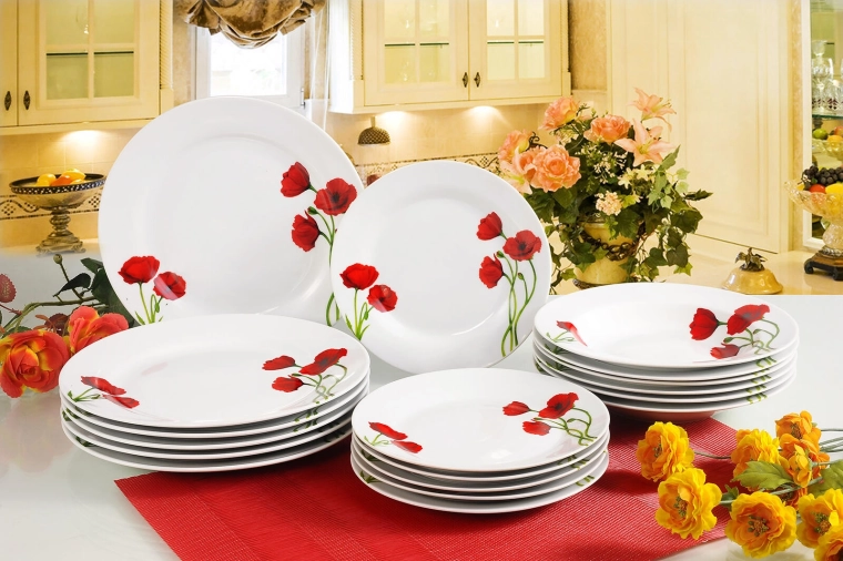 Décor de coquelicots pour une table élégante