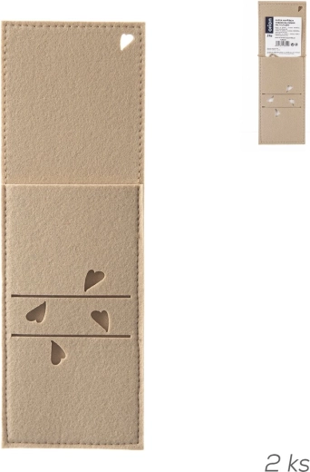 Étui en feutre beige pour couverts avec cœurs