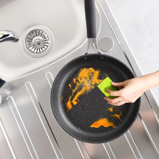 Poignée ergonomique et entretien facile