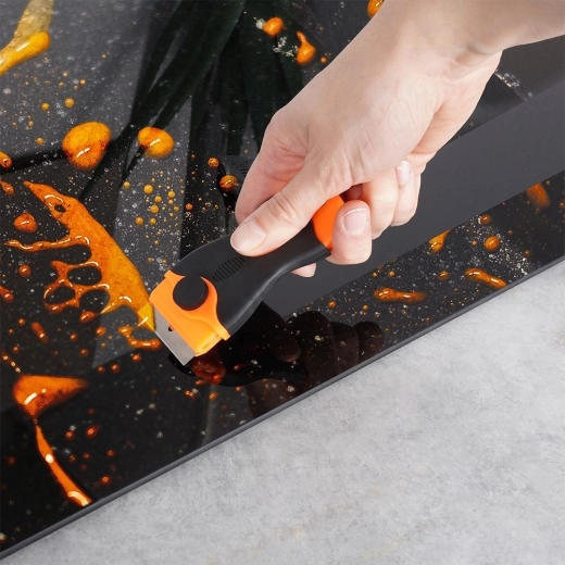 Nettoyage délicat et efficace des plaques de cuisson