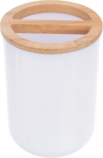 Association élégante du blanc et du bambou