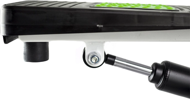 Mouvement twist pour sculpter fessiers et cuisses