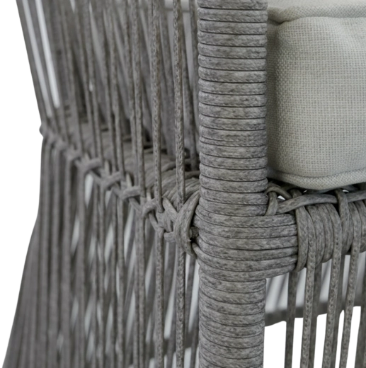 Tressage en rotin aéré au look moderne