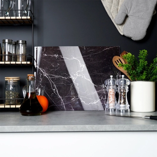 Utilisation polyvalente : découpe, dessous de plat et service