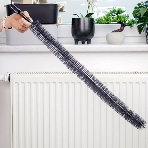 Longue brosse pour radiateurs