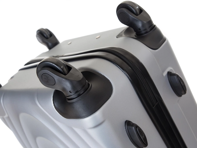 Déplacement fluide sur 4 roulettes 360°