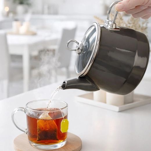 Capacité pratique de 2 litres et versement confortable
