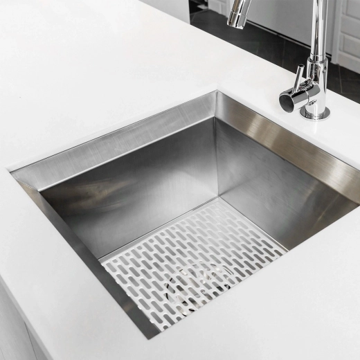 Protection fiable du fond de l’évier