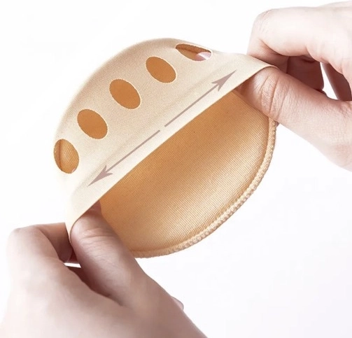 Couche supérieure élastique pour un meilleur maintien