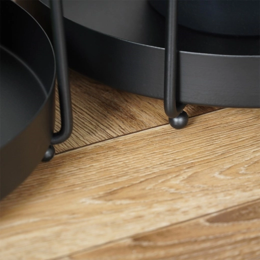 Plateaux amovibles à bord surélevé