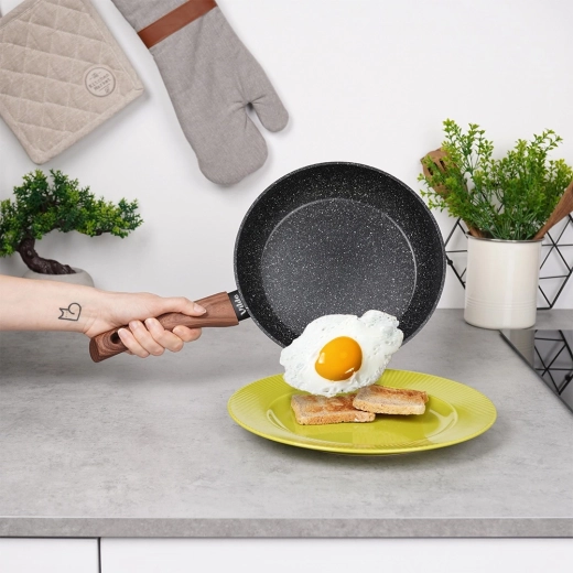 Surface en granit antiadhésive pour une cuisine saine