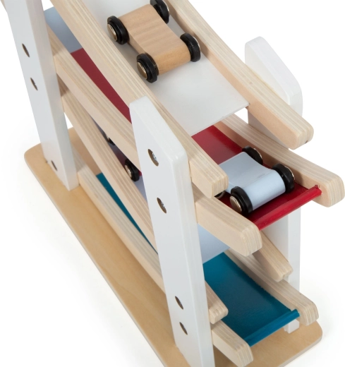 Quatre petites voitures colorées incluses