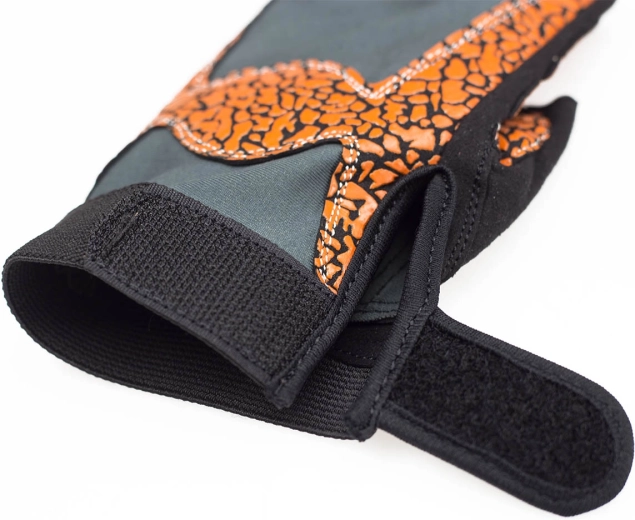 Fermeture réglable par velcro