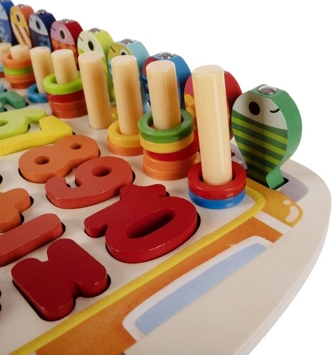 Formes, couleurs et assemblage pour un jeu créatif
