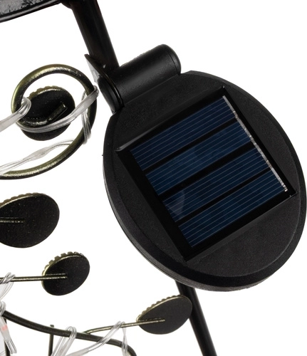 Panneau solaire rotatif pour une charge efficace