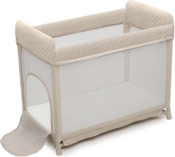 Parois en maille respirante et entrée zippée