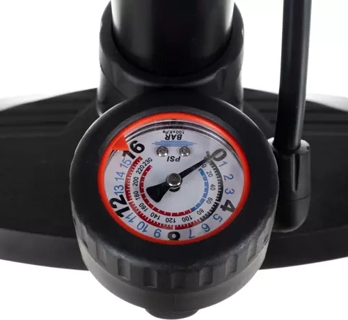 Manomètre intégré (BAR/PSI) pour un gonflage précis