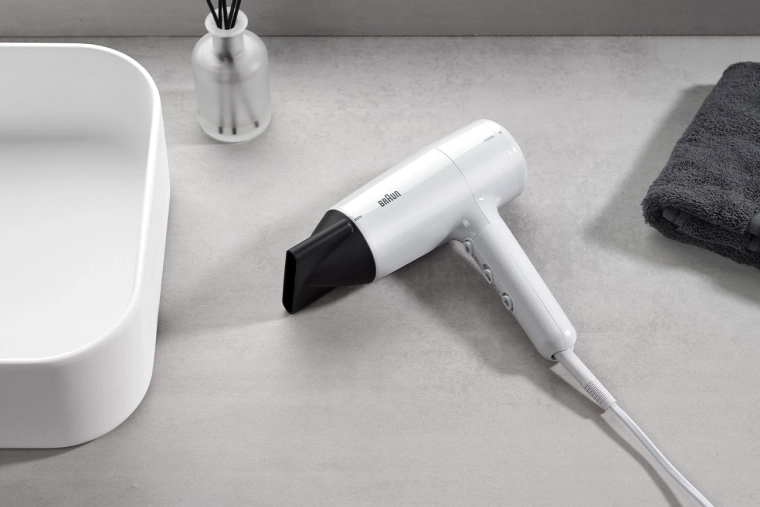 Poignée pliante pour voyager facilement