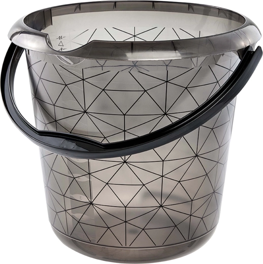 Seau en plastique avec bec verseur gris