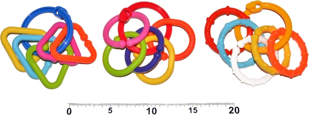 Anneaux colorés pour bébés