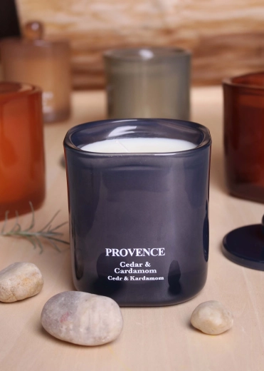 Bougie parfumée en verre Provence cèdre et cardamome 25 h