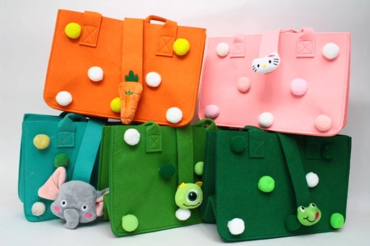 Pochette en feutre 20 × 30 cm