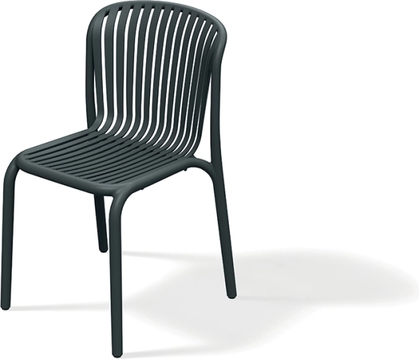 Chaise BRENE couleur anthracite – chaise légère empilable pour l’extérieur et l’intérieur avec assise à lattes