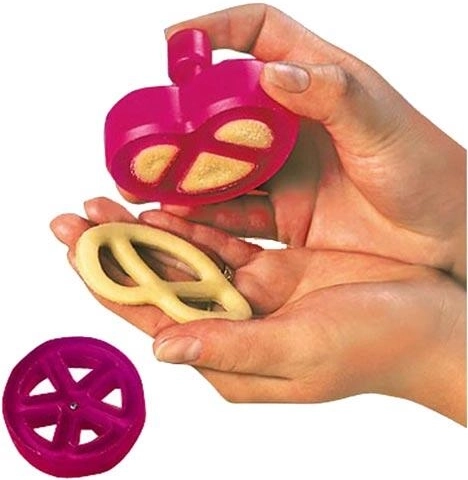 Emporte-pièces pour bretzels 7 cm, set de 2 pièces
