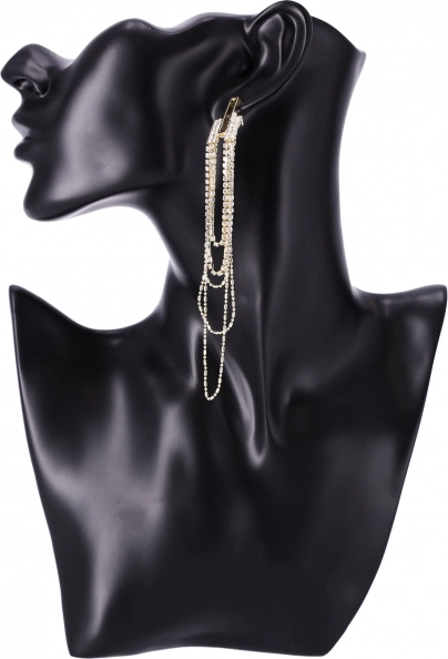 Longues boucles d’oreilles dorées à chaînes