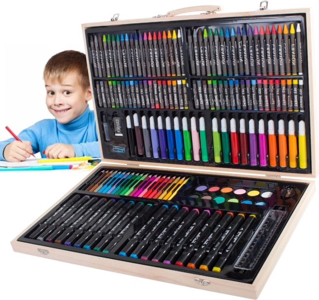 Ensemble de dessin artistique dans un étui en bois
