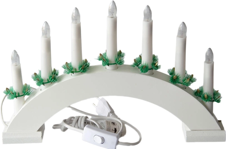 Candélabre électrique de Noël avec 7 bougies dans un arc en bois blanc