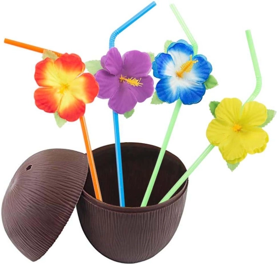 Gobelet en forme de noix de coco avec paille fleurie