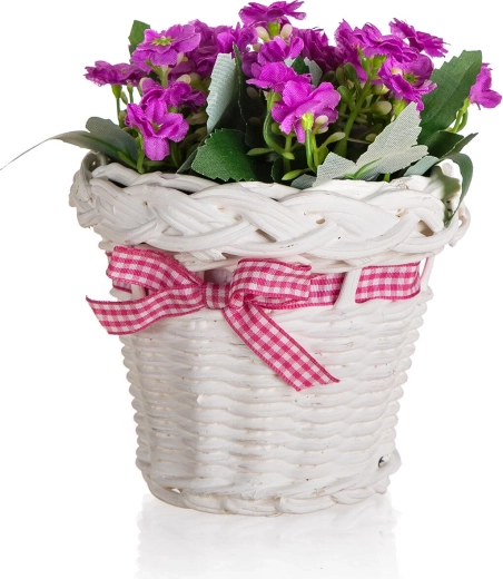 Fleur artificielle violette dans panier en rotin 14 cm