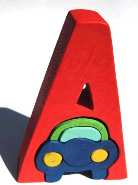 Lettre en bois A avec petite voiture pour enfants