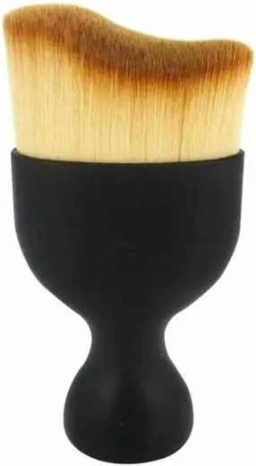 Brosse de nettoyage pour intérieur de voiture