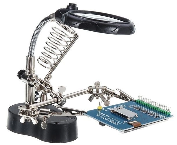 Troisième main avec loupe et éclairage LED