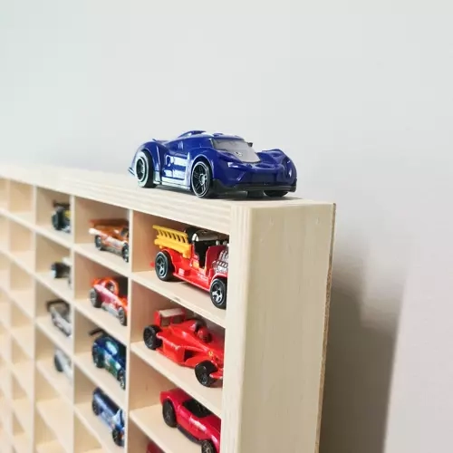 Étagère en bois pour petites voitures