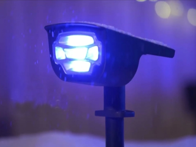 Lanterne de jardin solaire avec éclairage LED coloré