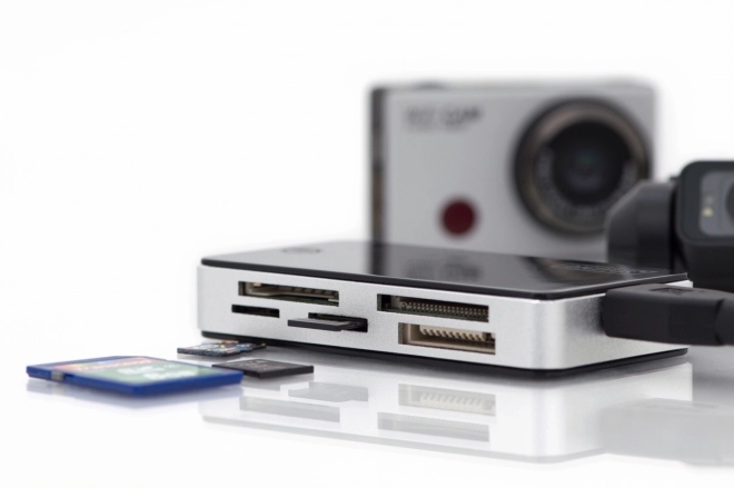 lecteur de cartes mémoire 5 ports USB 3.0 SuperSpeed