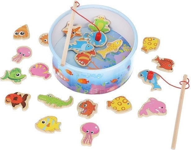 Étang coloré rempli de poissons magnétiques