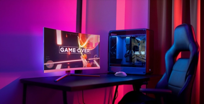 Moniteur incurvé de 31,5 pouces avec panneau VA et technologie Ambiglow